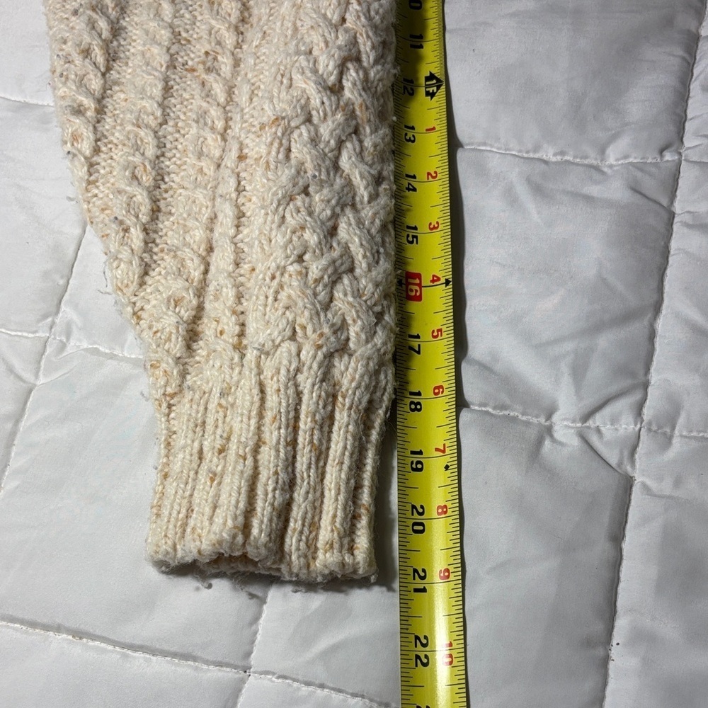 Lizsport Vintage Cozy Cable Knit Turtleneck Sweater - Picture 8 of 9